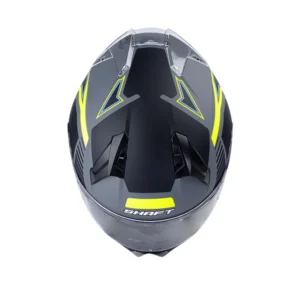 CASCO INTEGRAL SHAFT SH-560 LEMANS🔥 El casco SH-560 de la marca Shaft es un casco integral que combina seguridad y comodidad para los motociclistas. Detalles: Carcasa de ABS: Fabricada con termoplástico de alta resistencia, proporciona una protección sólida en caso de impacto. Tecnología SAT: El interior del casco está equipado con la tecnología de absorción de impactos para una protección efectiva durante la conducción. Tapizado de lujo: Fabricado en tela 100% de poliéster con propiedades antibacterianas, ofrece una mayor comodidad y ajuste para el usuario. Cubre barbilla de tela: Ayuda a impedir el ingreso de viento al interior del casco, proporcionando una experiencia de conducción más cómoda. Visor de policarbonato: Con protección UV y resistente a rayaduras, ofrece una visión clara y protegida durante la conducción. Sistema de ventilación superior Airbooster Technology: El aire se extrae de las tomas de aire frontales y es conducido de forma forzada hacia las zonas más críticas del casco, proporcionando una ventilación óptima y evitando la dispersión del aire. Sistema de broche micrométrico ajustable: Asegura un cierre seguro y un ajuste personalizado para cada usuario. Tamaños de coraza: Disponible en dos tamaños de coraza para adaptarse mejor a diferentes tamaños de cabeza. Compatible con Pinlock 30: Permite la integración del Pinlock 30 (no incluido) para mantener una visión clara en condiciones de humedad. Certificaciones de seguridad: Cumple con la norma europea ECE-R 2205 y decreto Supremo N° 231, de 2000 del Ministerio de Transportes y Telecomunicaciones de Chile. Este casco integral de la marca Shaft cumple con los más altos estándares de seguridad y comodidad, siendo una opción confiable para los motociclistas en sus viajes. Cuenta con: Funda protectora