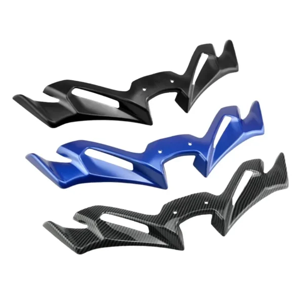 ALERÓN FRONTAL O WINGLET PARA YAMAHA R3 A🔥 Diseñado para realzar el estilo aerodinámico de tu Yamaha R3 A, este alerón frontal o winglet ofrece un aspecto más deportivo y agresivo. Su diseño se adapta perfectamente a las líneas de la moto, añadiendo un toque único y personalizado. Compatibilidad: Yamaha R3 A y más. (Se pueden adaptar a otros modelos). Este alerón es ideal para quienes buscan darle un toque distintivo a su motocicleta, destacando su estilo y personalidad.