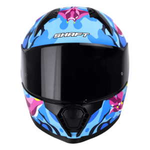 CASCO INTEGRAL SHAFT SH-560 AQUARIA AZUL🔥 El casco SH-560 de la marca Shaft es un casco integral que combina seguridad y comodidad para los motociclistas. Detalles: Carcasa de ABS: Fabricada con termoplástico de alta resistencia, proporciona una protección sólida en caso de impacto. Tecnología SAT: El interior del casco está equipado con la tecnología de absorción de impactos para una protección efectiva durante la conducción. Tapizado de lujo: Fabricado en tela 100% de poliéster con propiedades antibacterianas, ofrece una mayor comodidad y ajuste para el usuario. Cubre barbilla de tela: Ayuda a impedir el ingreso de viento al interior del casco, proporcionando una experiencia de conducción más cómoda. Visor de policarbonato: Con protección UV y resistente a rayaduras, ofrece una visión clara y protegida durante la conducción. Sistema de ventilación superior Airbooster Technology: El aire se extrae de las tomas de aire frontales y es conducido de forma forzada hacia las zonas más críticas del casco, proporcionando una ventilación óptima y evitando la dispersión del aire. Sistema de broche micrométrico ajustable: Asegura un cierre seguro y un ajuste personalizado para cada usuario. Tamaños de coraza: Disponible en dos tamaños de coraza para adaptarse mejor a diferentes tamaños de cabeza. Compatible con Pinlock 30: Permite la integración del Pinlock 30 (no incluido) para mantener una visión clara en condiciones de humedad. Certificaciones de seguridad: Cumple con la norma europea ECE-R 2205 y decreto Supremo N° 231, de 2000 del Ministerio de Transportes y Telecomunicaciones de Chile. Este casco integral de la marca Shaft cumple con los más altos estándares de seguridad y comodidad, siendo una opción confiable para los motociclistas en sus viajes. Cuenta con: Funda protectora