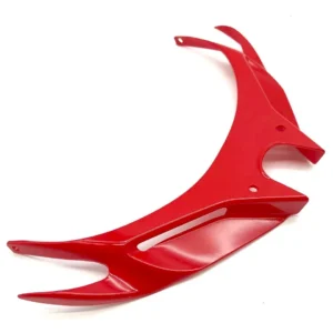 ALERÓN FRONTAL O WINGLET PARA KAWASAKI NINJA 400🔥 Mejora el estilo de tu Kawasaki Ninja con este alerón frontal o winglet, diseñado para complementar el diseño deportivo de tu moto. Este accesorio realza las líneas agresivas y aerodinámicas de la motocicleta, dándole un aspecto más personalizado y llamativo. Compatibilidad: Kawasaki Ninja 400 Kawasaki Ninja 300 Kawasaki Ninja 250R (Se pueden adaptar a otros modelos). Este alerón es la elección perfecta para quienes buscan un toque único y estilizado en su moto, adaptándose a diferentes modelos para ofrecer un estilo distintivo.