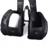 ALFORJAS LATERALES SEMIRRÍGIDAS TAICHI TIPO CARBÓN Las alforjas laterales TAICHI son la solución ideal para transportar tus pertenencias sin sacrificar estilo ni comodidad. Con diseño semirrígido tipo carbono, ofrecen un equilibrio perfecto entre estructura firme y flexibilidad, adaptándose tanto a viajes largos como al uso diario. Características: • Estructura semirrígida con acabado tipo carbono • Capacidad de 18 a 29 litros por alforja gracias a su sistema expandible • Medidas: 45 cm de largo x 30 cm de alto x 18 cm de ancho (expandible a 28 cm) • Amplio espacio para herramientas, documentos o casco • Cierres de alta calidad para mayor seguridad • Incluyen múltiples correas ajustables para una instalación firme y adaptable • Color disponible: negro • Funda impermeable incluida para proteger contra la lluvia y la suciedad Estas alforjas combinan funcionalidad y diseño, ideales para quienes buscan practicidad y estilo en cada ruta.