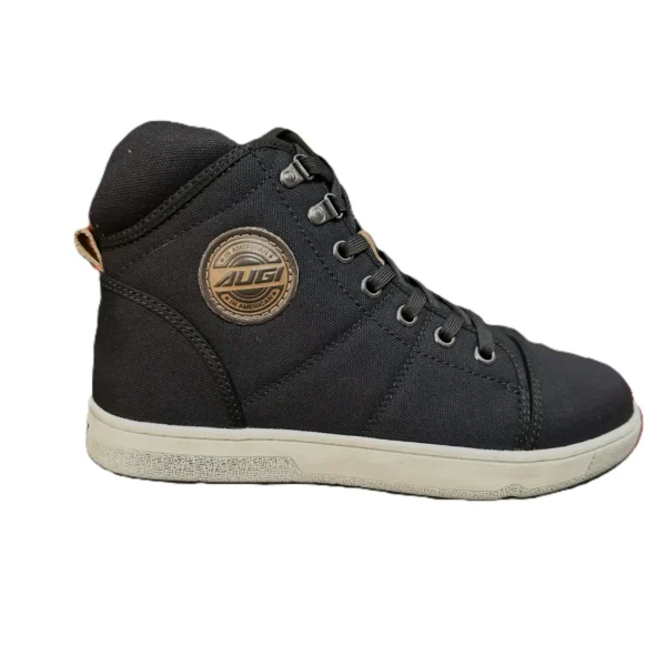 BOTAS TIPO ZAPATILLAS AUGI AU5 URBAN REFORZADAS 🔥 Las Botas Augi AU5 Urban Reforzadas ofrecen una combinación de estilo urbano y funcionalidad diseñada para motociclistas que buscan comodidad y protección en cada trayecto. A continuación, se presentan los detalles clave de este modelo: Detalles: Modelo: AU5 Diseño: Estilo urbano con un look juvenil que se adapta tanto a la conducción como al uso diario. Material: Capa superior de canvas que proporciona durabilidad y resistencia al desgaste. Forro Interior: Confeccionado con un material cómodo y transpirable que incluye una función antimicrobiana, ideal para mantener los pies frescos durante largos periodos de uso. Cierre: Sistema de cierre frontal con cordones y lateral con cremallera para un ajuste seguro y práctico. Costuras: Reforzadas en zonas de alta tensión, lo que garantiza mayor durabilidad y resistencia. Suela: Fabricada en caucho natural, diseñada para ofrecer flexibilidad y un agarre óptimo en diferentes superficies. Plantilla: Acolchada para asegurar un confort adicional durante la conducción. Protección: Incorpora un protector de pata de cambios en canvas, así como puntera y talón reforzados para mayor seguridad. Refuerzo en el Tobillo: Añadido de nailon rígido para protección extra, ideal para motociclistas que buscan seguridad sin sacrificar el estilo. Las Botas Augi AU5 Urban Reforzadas son la elección perfecta para aquellos que desean un calzado que combine estilo, comodidad y la protección necesaria para un viaje seguro en motocicleta.