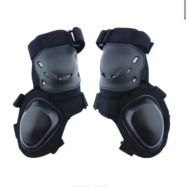 Rodillera con Sliders 🔥 Esta rodillera con sliders de alta calidad ofrece una protección superior para motociclistas que disfrutan de la conducción deportiva. Su diseño cuenta con tres correas ajustables para un ajuste personalizado y seguro, así como sliders removibles, proporcionando versatilidad en el uso. Características: Sliders removibles para mayor durabilidad. Velcro de alta adherencia para una sujeción firme. Interior acolchado para mayor comodidad. Tres correas ajustables para un ajuste personalizado y seguro. Diseñadas para brindar máxima protección ante caídas e impactos, estas rodilleras son ideales para los conductores deportivos que buscan seguridad sin sacrificar confort.