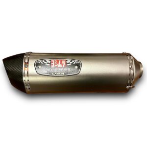 ESCAPE TIPO YOSHIMURA R-77 PUNTA DE FIBRA DE CARBONO REAL🔥 ¿Para que sirve un escape de moto? Un escape deportivo sirve para que otros conductores puedan notar nuestra presencia en la carretera gracias al sonido perceptible que produce. Además, algunos escapes tienen un diseño deportivo que le da un aspecto más atractivo a la motocicleta. Especificaciones: Largo: 42cm Entrada: 51mm con reductor hasta 35mm Cuenta con: - Abrazadera, pernos y resortes de fijación. - Acople reductor. - DB-Killer (reductor de sonido)