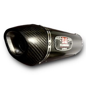TUBO DE ESCAPE AAA YOSHIMURA R-77 FIBRA DE CARBONO REAL🔥 ¿Para qué sirve un escape de moto? Un escape deportivo sirve para que otros conductores puedan notar nuestra presencia en la carretera gracias al sonido perceptible que produce. Además, algunos escapes tienen un diseño deportivo que le da un aspecto más atractivo a la motocicleta. Especificaciones Largo: 42cm Entrada: 51mm con reductor hasta 35mm Cuenta con Abrazadera, pernos y resortes de fijación Acople reductor DB-Killer (reductor de sonido)