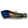 TUBO DE ESCAPE AAA AKRAPOVIC CURVO TORNASOL 🔥 ¿Para qué sirve un escape de moto? Un escape deportivo sirve para que otros conductores puedan notar nuestra presencia en la carretera gracias al sonido perceptible que produce. Además, algunos escapes tienen un diseño deportivo que le da un aspecto más atractivo a la motocicleta. Especificaciones Largo: 38cm Entrada: 51mm con reductor hasta 35mm Cuenta con Pernos y resortes de fijación Acople reductor DB-Killer (Reductor de sonido desmontable)