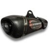TUBO DE ESCAPE AAA YOSHIMURA ALPHA T IMITACIÓN DE CARBONO🔥 ¿Para qué sirve un escape de moto? Un escape deportivo sirve para que otros conductores puedan notar nuestra presencia en la carretera gracias al sonido perceptible que produce. Además, algunos escapes tienen un diseño deportivo que le da un aspecto más atractivo a la motocicleta. Especificaciones Largo: 34,5cm Entrada: 51mm con reductor hasta 35mm Cuenta con Pernos y resortes de fijación Acople reductor DB-Killer (Reductor de sonido desmontable)