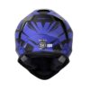 CASCO SHAFT 551 PRIMITIVE AZUL🔥 El casco de moto integral Shaft modelo SH-551 combina tecnología avanzada y diseño ergonómico para proporcionar un nivel excepcional de seguridad y comodidad durante tus viajes. Detalles: Marca: Shaft Modelo: SH-551 Material: Carcasa de ABS, un termoplástico de alta resistencia para una protección sólida. Interior: Tecnología SAT (Tecnología de Absorción de Impactos) para una absorción eficiente de impactos. Tapizado: Tela 100% de poliéster con propiedades antibacteriales para mayor comodidad y ajuste. Cubre barbilla: Tela para impedir el ingreso de viento al interior del casco. Peso: 1.390 gramos (+- 50 gramos), proporcionando comodidad sin sacrificar la seguridad. Visor: Policarbonato con protección UV y anti-rayaduras para una visión clara y protegida. Ventilaciones: Frontales y superiores ajustables para una circulación de aire personalizada. Salidas posteriores: Fijas para permitir la evacuación eficiente del aire al interior del casco. Sistema de cierre: Broche micrométrico ajustable para un cierre seguro y ajuste personalizado. Ajuste: Óptimo con dos tamaños de coraza disponibles. Compatibilidad: Pinlock 30 (No incluido) para mantener una visión clara en condiciones de humedad. Certificación: Norma europea ECE-R 2205 y la colombiana RES1080, garantizando estándares de seguridad reconocidos internacionalmente. El casco integral SH-551 de Shaft no solo cumple con rigurosas normas de seguridad, sino que también ofrece un diseño elegante y funcional para los motociclistas exigentes. Cuenta con: Funda protectora