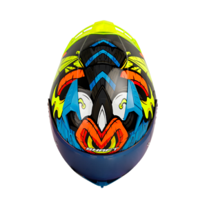 CASCO DE MOTO SHAFT SH-526SP EVO TIKI + MICA TRANSPARENTE DE REGALO El casco SH-526SP Evo de la marca Shaft es un casco integral diseñado para ofrecer seguridad y comodidad a los motociclistas en cada viaje. Detalles: Marca: Shaft Modelo: SH-526SP Evo Carcasa de ABS: Fabricada con termoplástico de alta resistencia, proporciona una protección sólida en caso de impacto. Tecnología SAT: El interior del casco está equipado con la tecnología de absorción de impactos para una protección efectiva durante la conducción. Tapizado de lujo personalizado: Fabricado en tela 100% de poliéster con propiedades antibacterianas, ofrece una comodidad y ajuste excepcionales para el usuario. Cubre barbilla de tela: Ayuda a impedir el ingreso de viento al interior del casco, proporcionando una experiencia de conducción más cómoda. Visor de policarbonato: Con protección UV y resistente a rayaduras, ofrece una visión clara y protegida durante la conducción. Ventilaciones frontales y superiores regulables: Permiten una circulación de aire personalizada para mantener la cabeza fresca y seca en todo momento. Salidas posteriores fijas: Permiten la evacuación eficiente del aire al interior del casco, proporcionando una ventilación óptima. Sistema de broche micrométrico ajustable: Asegura un cierre seguro y un ajuste personalizado para cada usuario. Preparado para intercomunicador: Listo para integrar un sistema de intercomunicador para una experiencia de conducción conectada. Compatible con Pinlock 30: Permite la integración del Pinlock 30 (no incluido) para mantener una visión clara en condiciones de humedad. Certificaciones de seguridad: Cumple con la norma europea ECE-R 2206 y decreto Supremo N° 231, de 2000 de Ministerio de Transportes y Telecomunicaciones de Chile. Incluye: Visor transparente y visor de color. Kit de repuestos para el sistema de fijación del visor. Funda protectora. El casco SH-526SP Evo de Shaft es una excelente opción, ofreciendo una experiencia completa y segura para los motociclistas.