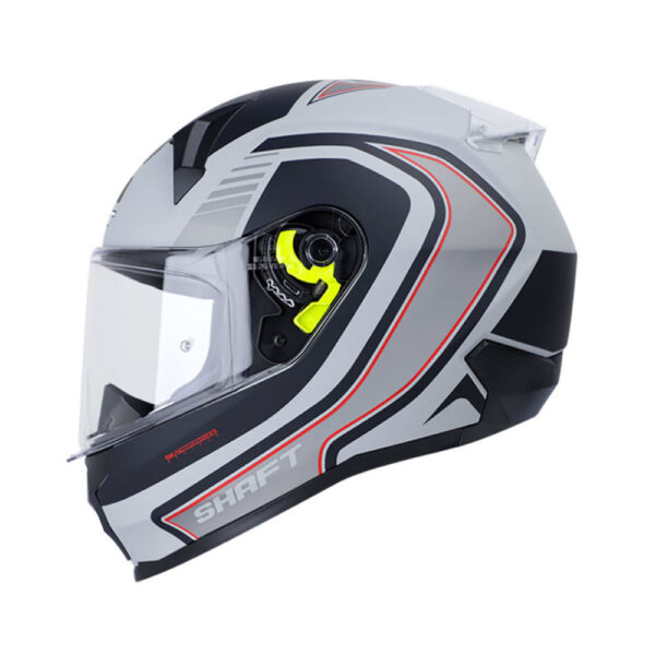 CASCO INTEGRAL SHAFT SH-560 LEMANS🔥 El casco SH-560 de la marca Shaft es un casco integral que combina seguridad y comodidad para los motociclistas. Detalles: Carcasa de ABS: Fabricada con termoplástico de alta resistencia, proporciona una protección sólida en caso de impacto. Tecnología SAT: El interior del casco está equipado con la tecnología de absorción de impactos para una protección efectiva durante la conducción. Tapizado de lujo: Fabricado en tela 100% de poliéster con propiedades antibacterianas, ofrece una mayor comodidad y ajuste para el usuario. Cubre barbilla de tela: Ayuda a impedir el ingreso de viento al interior del casco, proporcionando una experiencia de conducción más cómoda. Visor de policarbonato: Con protección UV y resistente a rayaduras, ofrece una visión clara y protegida durante la conducción. Sistema de ventilación superior Airbooster Technology: El aire se extrae de las tomas de aire frontales y es conducido de forma forzada hacia las zonas más críticas del casco, proporcionando una ventilación óptima y evitando la dispersión del aire. Sistema de broche micrométrico ajustable: Asegura un cierre seguro y un ajuste personalizado para cada usuario. Tamaños de coraza: Disponible en dos tamaños de coraza para adaptarse mejor a diferentes tamaños de cabeza. Compatible con Pinlock 30: Permite la integración del Pinlock 30 (no incluido) para mantener una visión clara en condiciones de humedad. Certificaciones de seguridad: Cumple con la norma europea ECE-R 2205 y decreto Supremo N° 231, de 2000 del Ministerio de Transportes y Telecomunicaciones de Chile. Este casco integral de la marca Shaft cumple con los más altos estándares de seguridad y comodidad, siendo una opción confiable para los motociclistas en sus viajes. Cuenta con: Funda protectora.