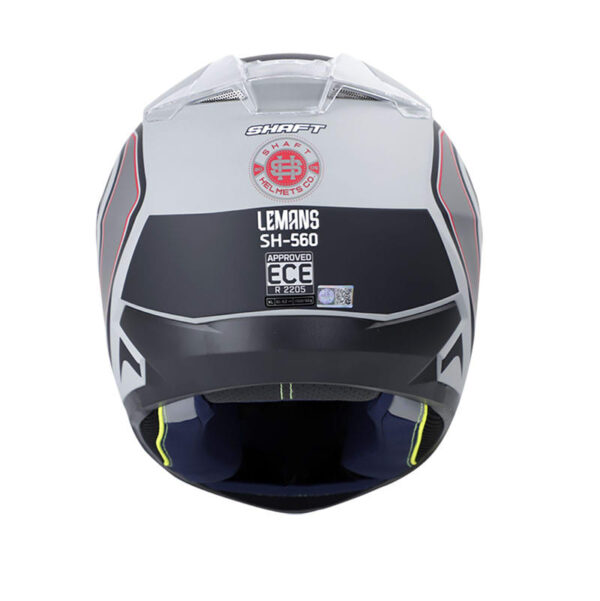CASCO INTEGRAL SHAFT SH-560 LEMANS🔥 El casco SH-560 de la marca Shaft es un casco integral que combina seguridad y comodidad para los motociclistas. Detalles: Carcasa de ABS: Fabricada con termoplástico de alta resistencia, proporciona una protección sólida en caso de impacto. Tecnología SAT: El interior del casco está equipado con la tecnología de absorción de impactos para una protección efectiva durante la conducción. Tapizado de lujo: Fabricado en tela 100% de poliéster con propiedades antibacterianas, ofrece una mayor comodidad y ajuste para el usuario. Cubre barbilla de tela: Ayuda a impedir el ingreso de viento al interior del casco, proporcionando una experiencia de conducción más cómoda. Visor de policarbonato: Con protección UV y resistente a rayaduras, ofrece una visión clara y protegida durante la conducción. Sistema de ventilación superior Airbooster Technology: El aire se extrae de las tomas de aire frontales y es conducido de forma forzada hacia las zonas más críticas del casco, proporcionando una ventilación óptima y evitando la dispersión del aire. Sistema de broche micrométrico ajustable: Asegura un cierre seguro y un ajuste personalizado para cada usuario. Tamaños de coraza: Disponible en dos tamaños de coraza para adaptarse mejor a diferentes tamaños de cabeza. Compatible con Pinlock 30: Permite la integración del Pinlock 30 (no incluido) para mantener una visión clara en condiciones de humedad. Certificaciones de seguridad: Cumple con la norma europea ECE-R 2205 y decreto Supremo N° 231, de 2000 del Ministerio de Transportes y Telecomunicaciones de Chile. Este casco integral de la marca Shaft cumple con los más altos estándares de seguridad y comodidad, siendo una opción confiable para los motociclistas en sus viajes. Cuenta con: Funda protectora.