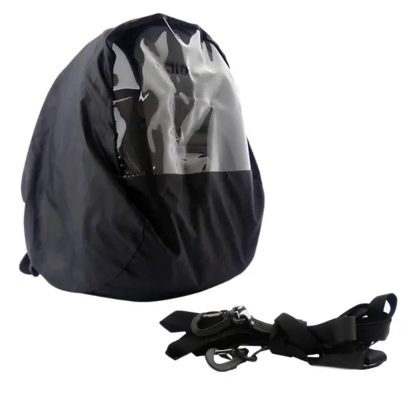 BOLSO DE ESTANQUE PARA MOTO TAICHI El bolso de estanque TAICHI combina diseño funcional con materiales resistentes, ideal para quienes buscan practicidad y protección al viajar. Su estructura rígida, sistema expandible y fijación magnética lo convierten en una opción versátil para uso diario o viajes largos. Características: • Estructura semirrígida con capacidad de 9 a 12 litros • Fijación magnética para estanques metálicos • Incluye lámina Touch transparente para el uso de smartphones como GPS • Correas elásticas para una sujeción firme y segura • Correas ajustables para facilitar su transporte fuera de la moto • Funda impermeable incluida para proteger en días de lluvia • Instalación rápida y sin herramientas Compacto, expandible y resistente al agua, este bolso de estanque es la solución ideal para llevar lo esencial siempre al alcance, con la seguridad y comodidad que todo motociclista necesita.