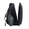 BOLSO DE ESTANQUE PARA MOTO TAICHI El bolso de estanque TAICHI combina diseño funcional con materiales resistentes, ideal para quienes buscan practicidad y protección al viajar. Su estructura rígida, sistema expandible y fijación magnética lo convierten en una opción versátil para uso diario o viajes largos. Características: • Estructura semirrígida con capacidad de 9 a 12 litros • Fijación magnética para estanques metálicos • Incluye lámina Touch transparente para el uso de smartphones como GPS • Correas elásticas para una sujeción firme y segura • Correas ajustables para facilitar su transporte fuera de la moto • Funda impermeable incluida para proteger en días de lluvia • Instalación rápida y sin herramientas Compacto, expandible y resistente al agua, este bolso de estanque es la solución ideal para llevar lo esencial siempre al alcance, con la seguridad y comodidad que todo motociclista necesita.