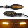 Intermitentes LED Secuenciales 🔥 Estos intermitentes LED secuenciales ofrecen un diseño moderno y una señalización más efectiva. Su parpadeo dinámico mejora la visibilidad y añade un toque sofisticado a cualquier motocicleta. Características: Voltaje: 12V Tecnología de intermitencia secuencial. Diseño compacto y estilizado. Fácil de instalar. Ideales para quienes buscan actualizar la estética y la seguridad de su moto con un producto duradero y eficiente.