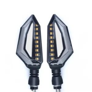 Intermitentes LED con Luz de Freno 🔥 Estos intermitentes LED multifuncionales ofrecen señalización de giro y luz de freno en un solo producto, mejorando la seguridad y la visibilidad al conducir. Características: Voltaje: 12V Función de luz de freno y señal de giro. Tecnología LED de alta eficiencia. Diseño compacto y resistente. Fácil de instalar. Perfectos para aquellos que buscan una solución práctica y estilizada para mejorar la iluminación y seguridad de su motocicleta.