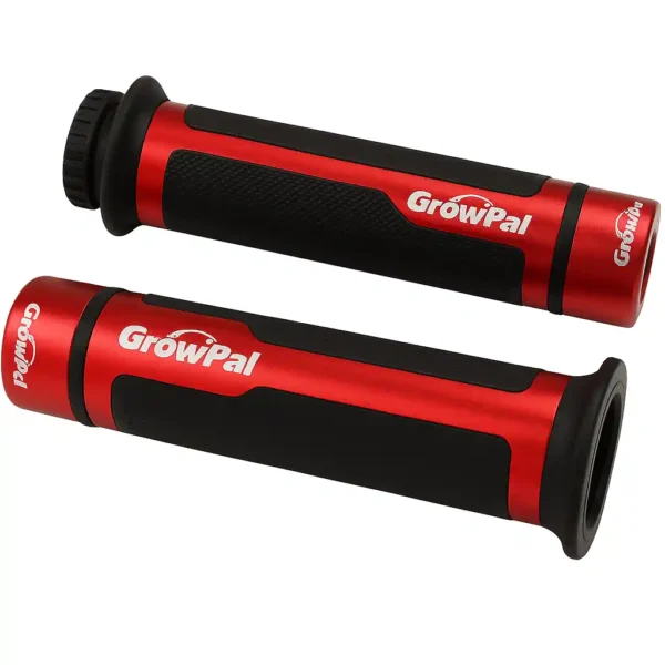 PUÑOS GROWPAL / BARRACUDA PARA MANILLAR DE MOTO Dale un nuevo look y mejor agarre a tu moto con estos puños Growpal o Barracuda, diseñados para brindar estilo, durabilidad y comodidad en cada trayecto. Ideales para quienes buscan una mejora estética sin perder funcionalidad. Características: • Fabricados en aluminio resistente y goma antideslizante • Compatibles con manillares de 22 mm (7/8 pulgadas) • Incluyen 4 adaptadores para distintos sistemas de piola • El puño derecho viene con carril para acelerador Disponibles en colores: Rojo, Plateado, Azul, Verde, Dorado y Negro. Con estos puños no solo mejorarás el control y confort al conducir, sino que además tu moto lucirá con un toque más deportivo y personalizado.